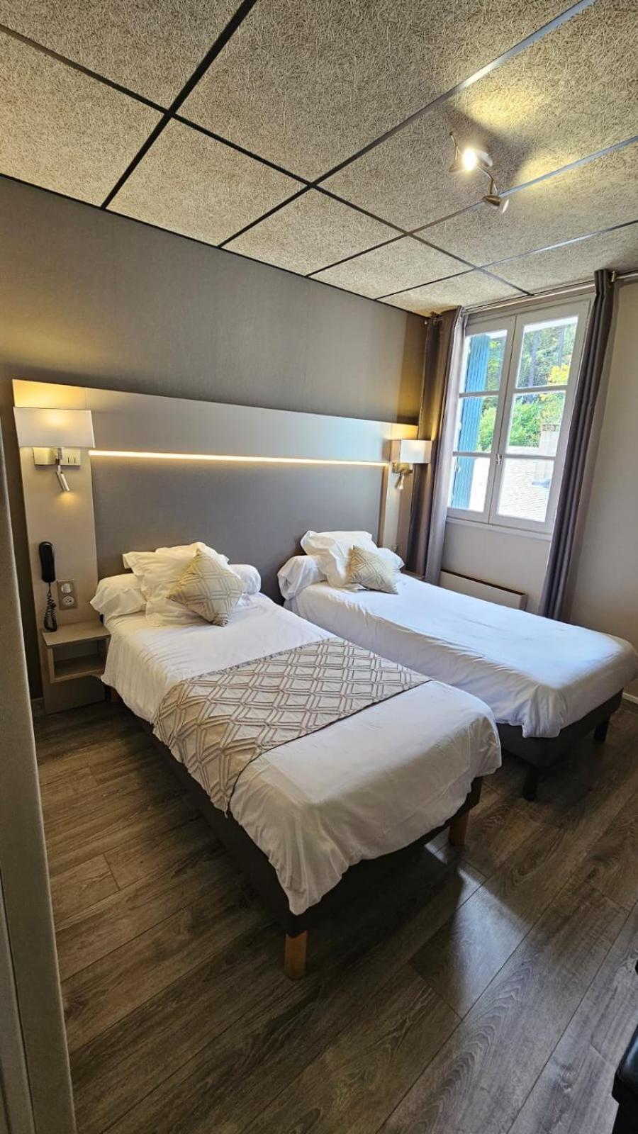 Logis Hotel Restaurant Family & Spa Meyrueis Buitenkant foto
